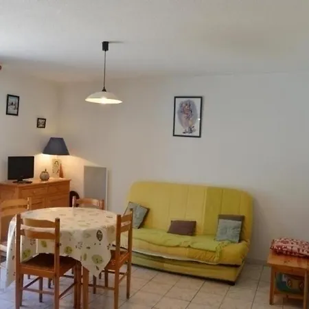 Clos St Clement Апартаменты *